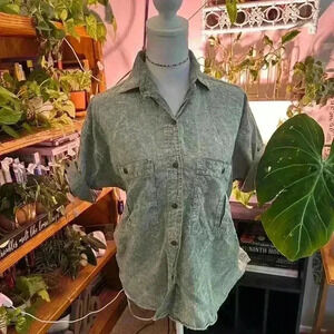 HESHY | Vintage grey short sleeve button up | SIZE M